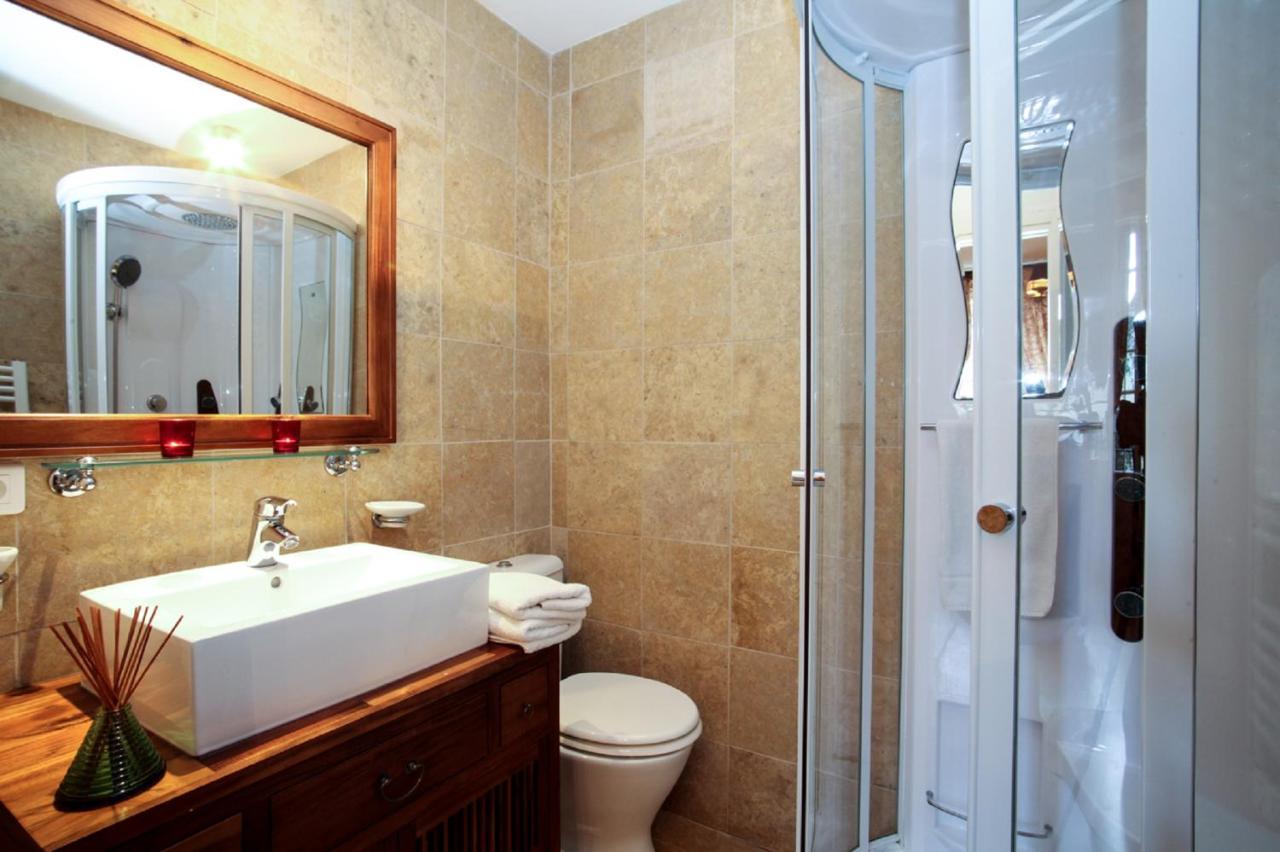 In Sarlat Luxury Rentals, Medieval Center - Maison Fénelon Buitenkant foto